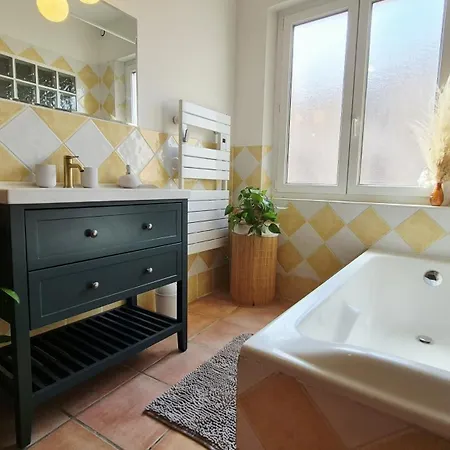 La Casa Du Village Hébergement de vacances Saleilles