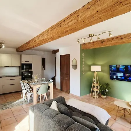 La Casa Du Village Hébergement de vacances